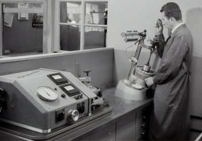 История открытия закиси азота: от радости до научных открытий